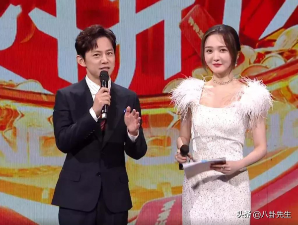 芒果超拼夜:李斯丹妮蘋果肌矚目,胡彥斌圓成球,靳夢佳變網紅臉 芒果超拼夜:李斯丹妮蘋果肌矚目,胡彥斌圓成球,靳夢佳變網紅臉