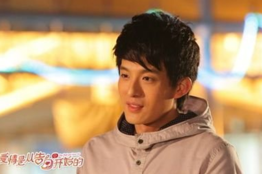 孫藝洲的“雙面人生”：戲內處處留情浪蕩不羈，戲外專情初戀19年