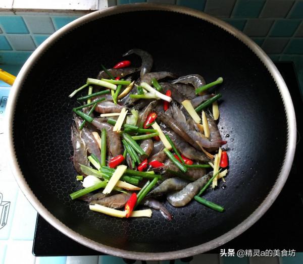 鹽焗蝦這麼做,不用一滴油和水,5分鐘端上桌,Q彈又美味,超喜歡 鹽焗蝦這麼做,不用一滴油和水,5分鐘端上桌,Q彈又美味,超喜歡