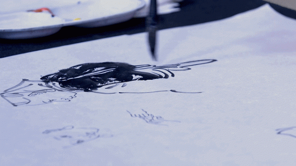 美女畫家王永芬，講解怎樣臨摹及創作寫意人物畫