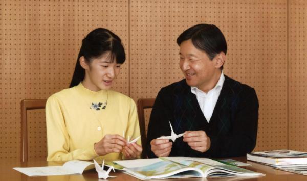 15歲日本皇室獨苗：出生改變父母命運，脾氣大被寵壞，遠不如愛子