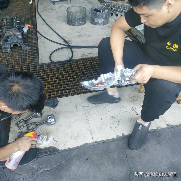 你們的奧迪燒機油是怎麼修的，我覺得這臺奧迪Q5燒機油的修法才對