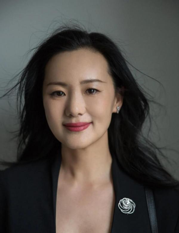 大器晚成的詠梅：氣質優雅，韻味十足（第3張年輕照片）