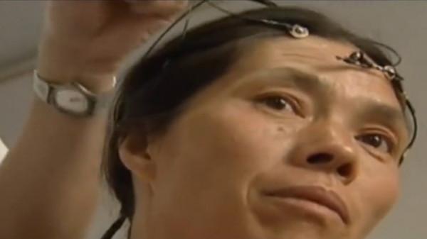 河南一農婦說自己40年沒睡過覺，專家監控2天后，發現背後真相