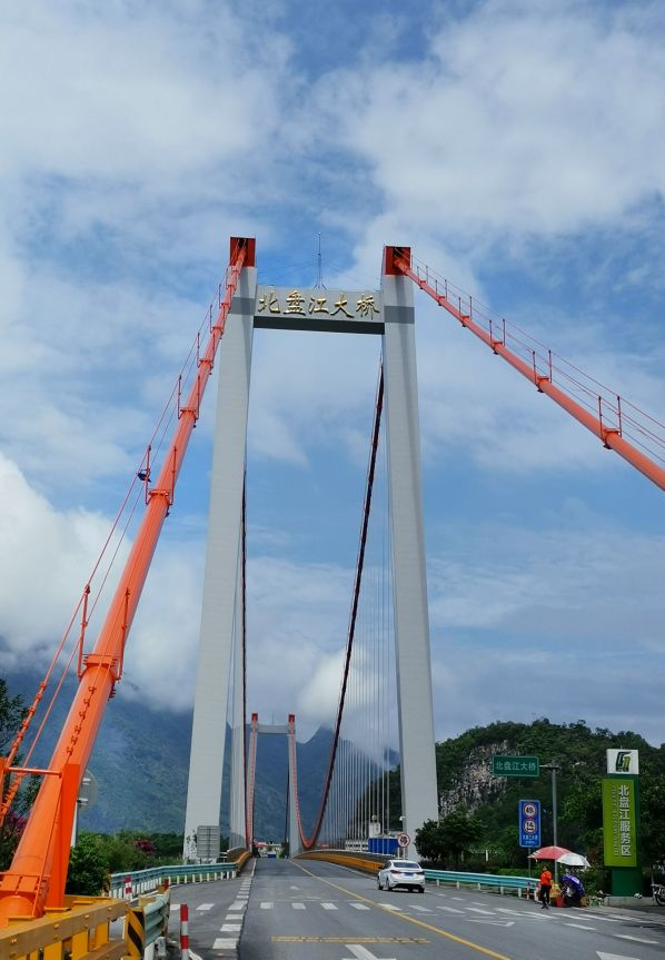 跑過關興公路嗎？說“自駕必去”，200公里我玩出了“貴州味道”