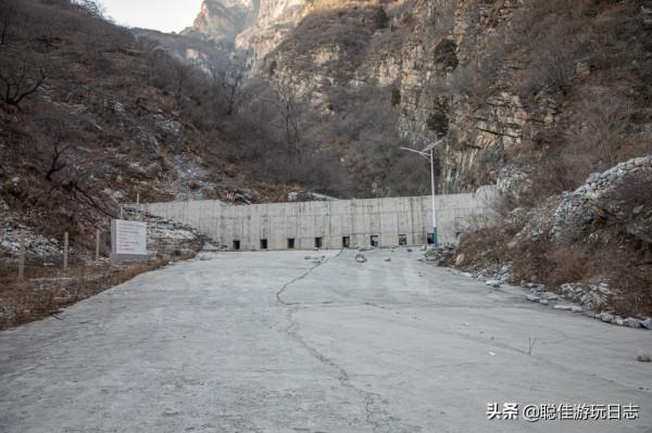 北京徒步登山：房山藥王谷環穿，三水步道泗馬溝段，灌木叢段太野