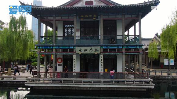 五龍潭:古大明湖一隅,傳說曾為秦瓊府邸 五龍潭:古大明湖一隅,傳說曾為秦瓊府邸