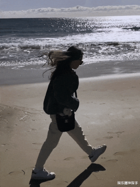 “小葡萄”長大了,14歲成長腿美女,模樣和小時候變化大 “小葡萄”長大了,14歲成長腿美女,模樣和小時候變化大