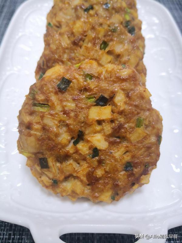 秋冬多吃藕,不煎不炸不煮,做成漢堡,和某巨無霸有一拼,完美 秋冬多吃藕,不煎不炸不煮,做成漢堡,和某巨無霸有一拼,完美