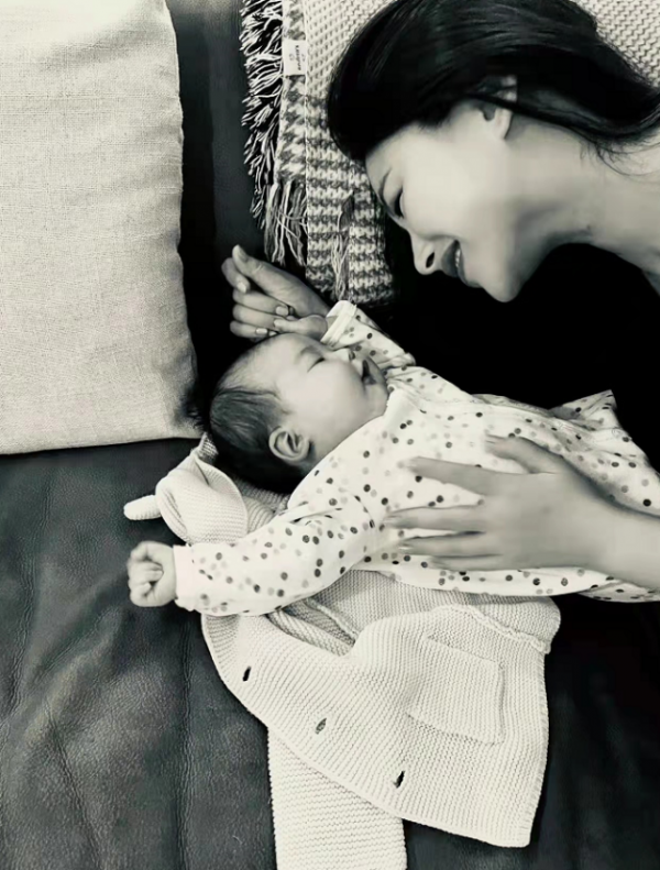 朱珠曝光產後減肥方法！暴瘦20斤大成功，穿短款緊身衣秀馬甲線