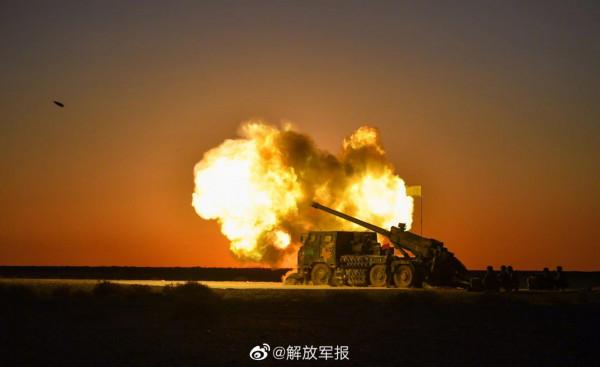 大飽眼福！多圖直擊炮兵旅實彈演練