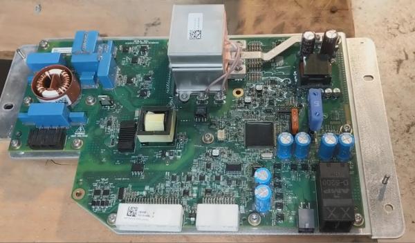 特斯拉Powerpack上的一體化電池方案