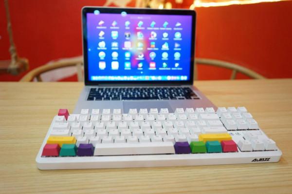 鍵盤可以這樣玩，怪不得這麼多男人入坑！黑爵可換軸鍵盤如何？