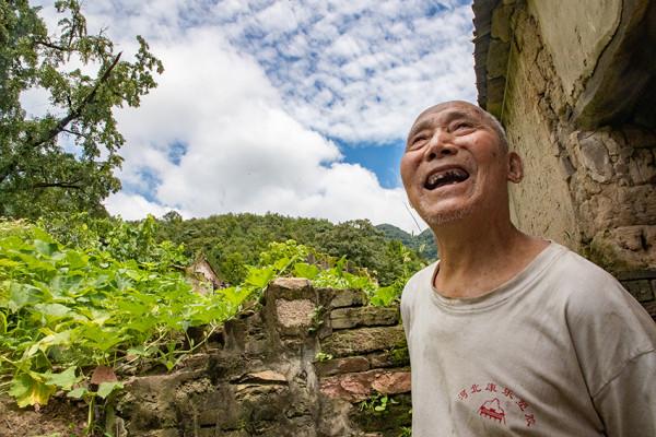 大別山深處“將軍村”，老宅成片，古木參天，盆景扮靚人們新生活