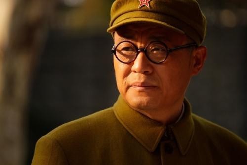 小分隊帶回一隻東洋狗,陳賡發現鬼子大毛病,直言:鬼子太狂妄了 小分隊帶回一隻東洋狗,陳賡發現鬼子大毛病,直言:鬼子太狂妄了