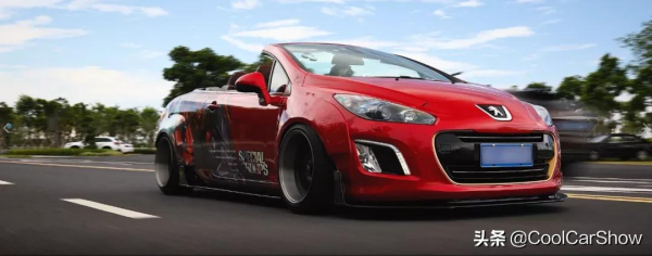 不迎合法系車的浪漫，車友打造‘機甲風’的標誌308CC