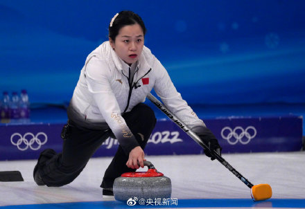 贏了！中國女子冰壺戰勝加拿大隊