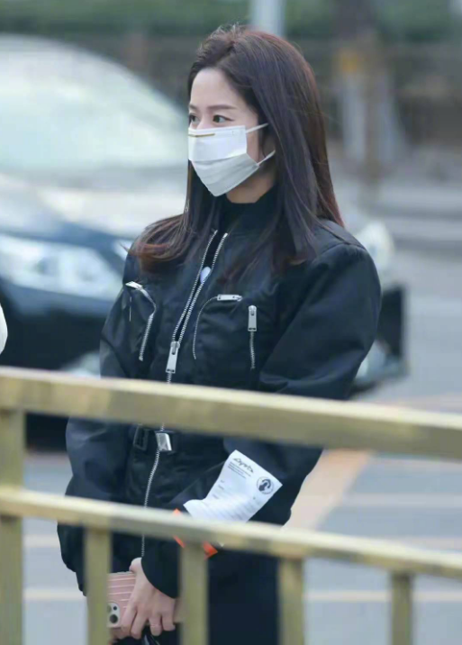 央視春晚彩排路透:劉濤太美、“真假”賈玲鬧烏龍,包貝爾遭群嘲 央視春晚彩排路透:劉濤太美、“真假”賈玲鬧烏龍,包貝爾遭群嘲