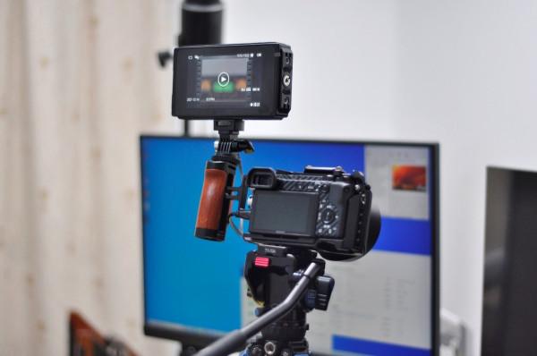 你要的它都給你——FOTGA C50相機監視器