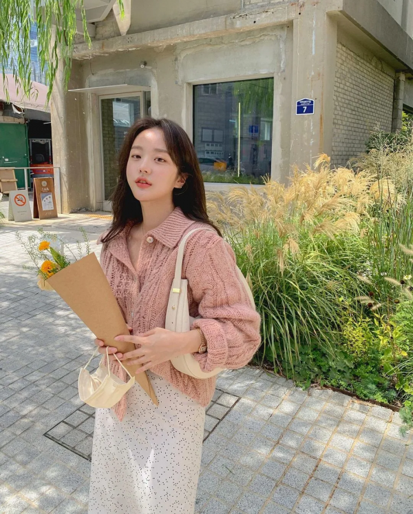 針織衫 +5件下裝，上班上學照著穿好看又時髦