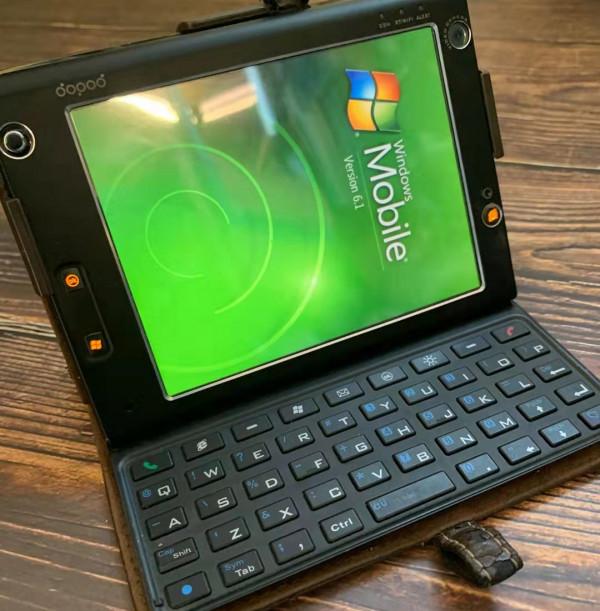 十年前一萬塊的HTC U1000，如今淪為400元“電子垃圾”