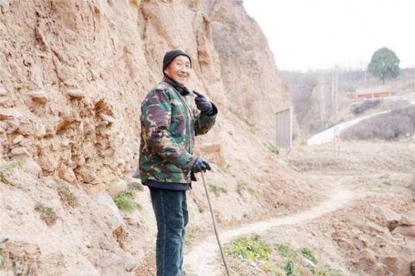 山西大爺發現2只紅腹錦雞,誤認鳳凰餵養4年,發現時已達40規模 山西大爺發現2只紅腹錦雞,誤認鳳凰餵養4年,發現時已達40規模