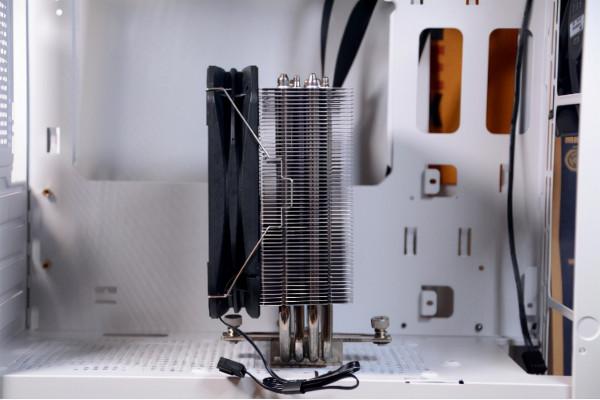 顏值線上，超頻三PCCOOLER）光愈機箱體驗，治癒系不只有小姐姐