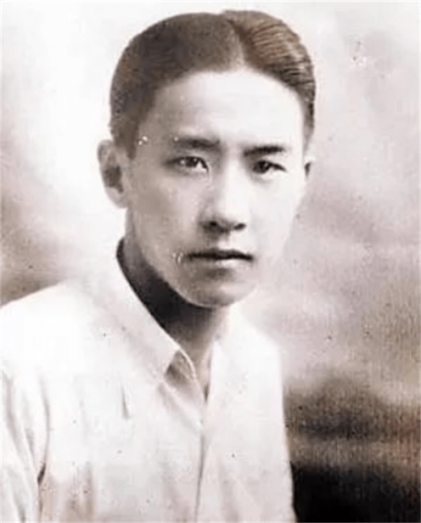 坑爹袁克定：攛掇父親稱帝，痴想當太子，晚年忠心老僕給他吃菜葉