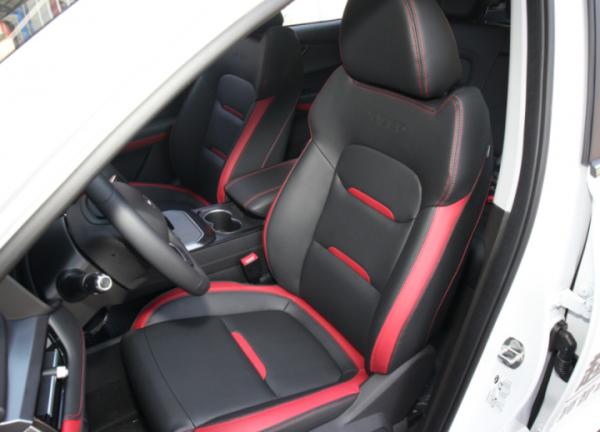 個性化小型SUV對決:新寶駿RS-3和瑞虎5X誰更值得買? 個性化小型SUV對決:新寶駿RS-3和瑞虎5X誰更值得買?