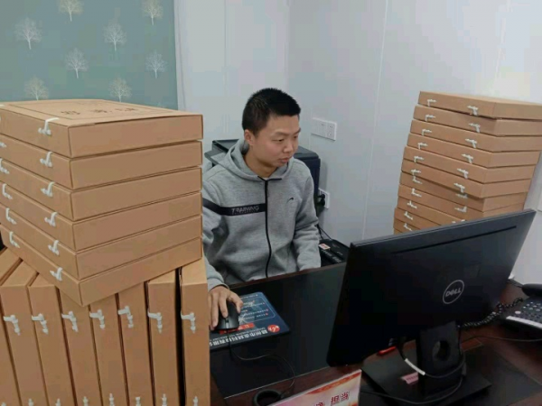 熄燈號丨我的戰友是個村官 熄燈號丨我的戰友是個村官