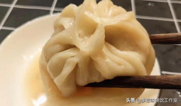 教你4種家常灌湯包的做法，皮薄透亮湯汁豐盈，咬一口特別的滿足