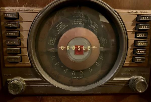 「無線電史話」從克羅斯利Crosley接收器/留聲機控制檯看潮流趨勢
