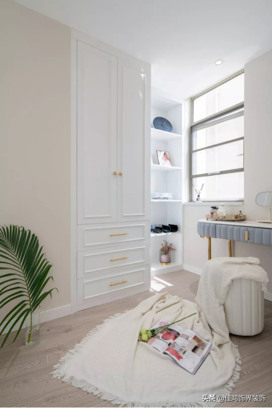 122平的美式風三房，不規則的格局，但顏值很高