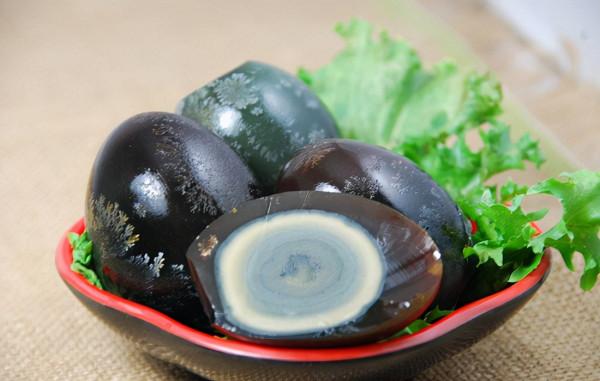 “松花蛋”美味，裡面含鉛元素較多？對身體是否有益？不妨瞭解