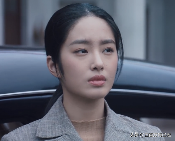 諜戰劇,為什麼總有一個沙雕女主? 諜戰劇,為什麼總有一個沙雕女主?