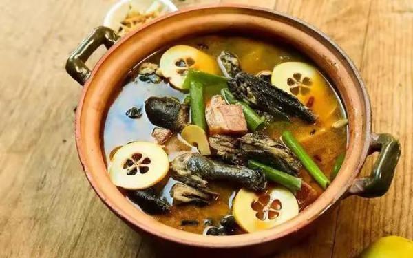 雲南的各種奇葩水果，吃法獨特，我還能叫出17種，都認識算你厲害