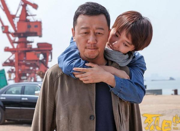 54歲郭濤現身直播帶貨？人氣慘淡狀態不佳，滿臉褶子違和感重