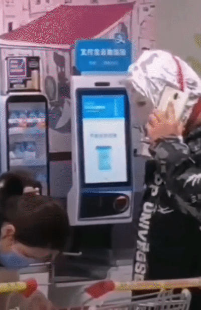 另類的防護法...防煙面具別亂用! 另類的防護法...防煙面具別亂用!