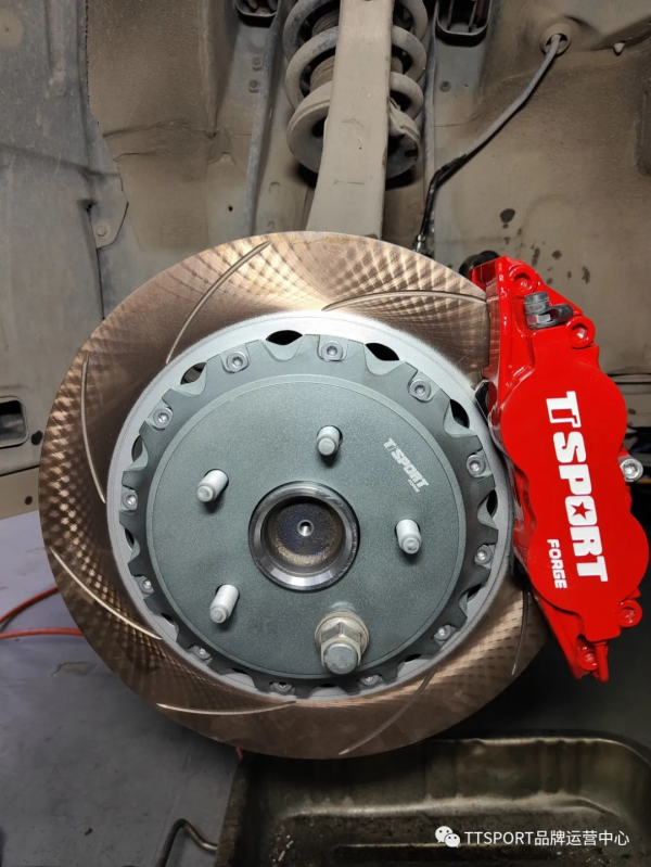 改裝案例 | ​皇冠制動升級TT8611套裝 改裝案例 | ​皇冠制動升級TT8611套裝