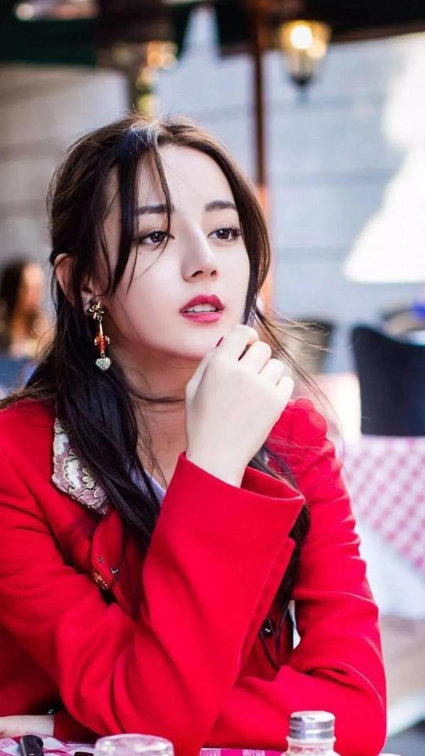 明星桌布迪麗熱巴桌布 明星桌布迪麗熱巴桌布