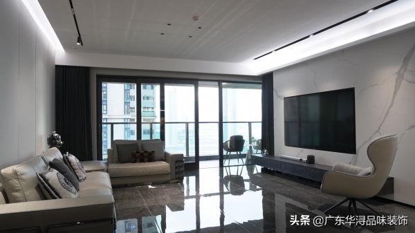 舒適的現代風格住宅，經典黑白灰，簡而不俗