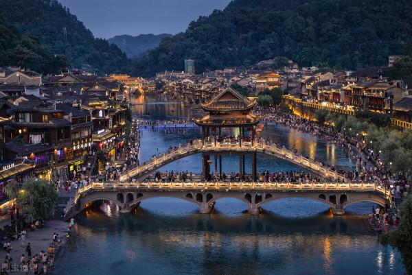 今年春節假期去哪兒？這些地方最中國