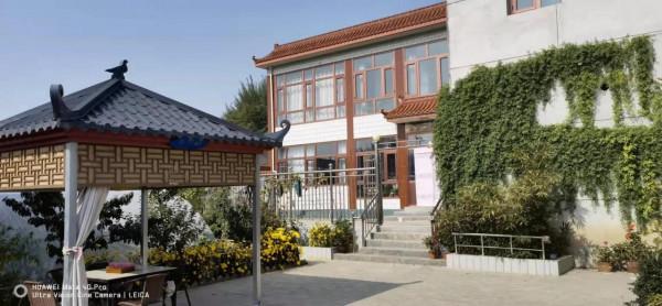 走 近 雒 勝 先 生 走 近 雒 勝 先 生