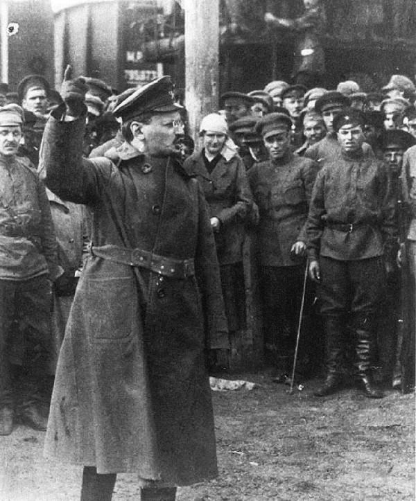 托洛茨基:粉骨碎身渾不怕,要留清白在人間 托洛茨基:粉骨碎身渾不怕,要留清白在人間