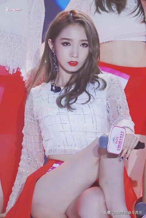 “宇宙少女”孟美岐 “宇宙少女”孟美岐