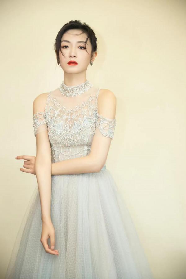 乘風破浪的女神：萬茜