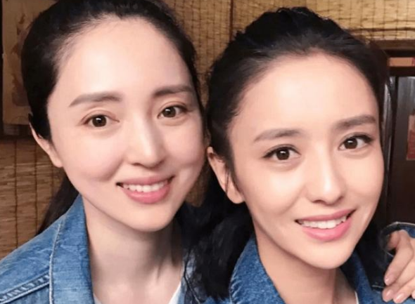 酷似雙胞胎合體！董璇佟麗婭曬合影過中秋：有愛的人就要在一起