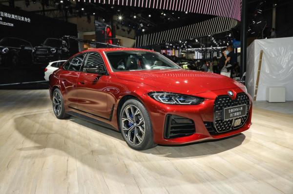 寶馬4系四門轎跑正式上市，價格略微上漲，售價37.38萬起