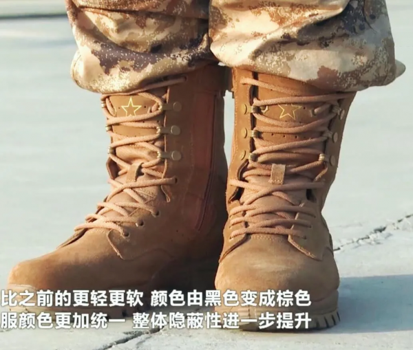 21式軍裝，開訓亮相