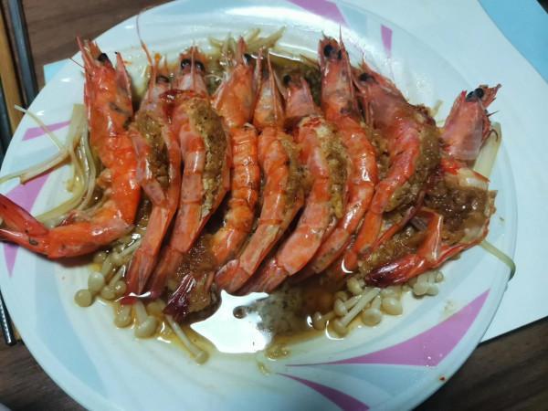 週末燒烤大餐，烤箱一鍋出，不去飯店在家也美味